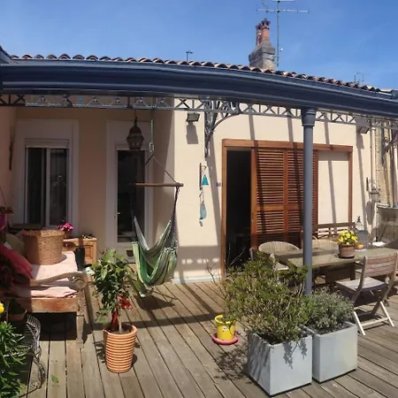 Gasthof Grand Ancien 80 M2, 2 , Salon, Cuisine Equipee, Vaste Terrasse, Calme, Proche Du Centre